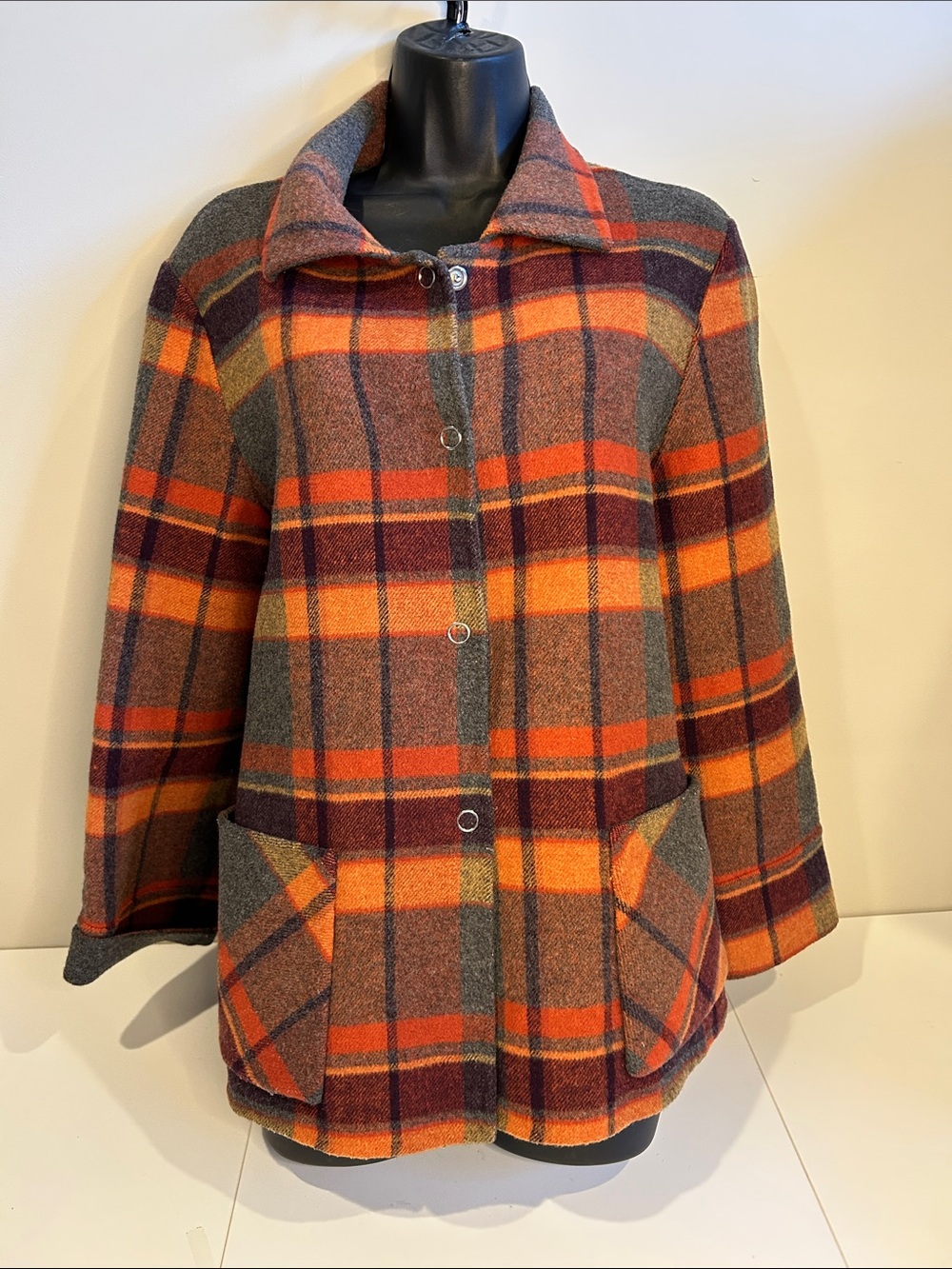 KIMIKO Vintage Reversible Wool Cashmere Plaid Cape Coat Jacket Size 40 size 8/10